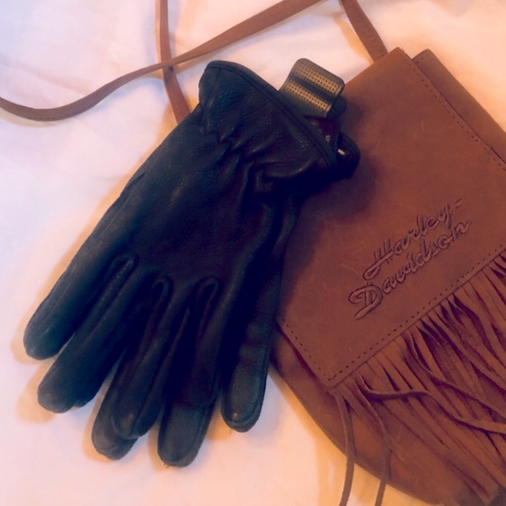 Authentic riding gloves by Street&Steel